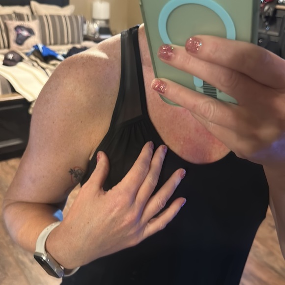 Cute black tank with mesh details - Picture 2 of 3